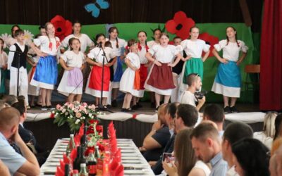 ŠKOLSKI FOLKLORAŠI NASTUPILI NA SVEČANOJ SJEDNICI POVODOM DANA OPĆINE