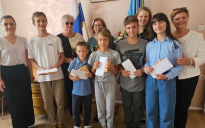 POVODOM DANA ŠKOLE I DANA OPĆINE NAŠI NAJUSPJEŠNIJI UČENICI I MENTORI NA PRIJEMU KOD NAČELNICE