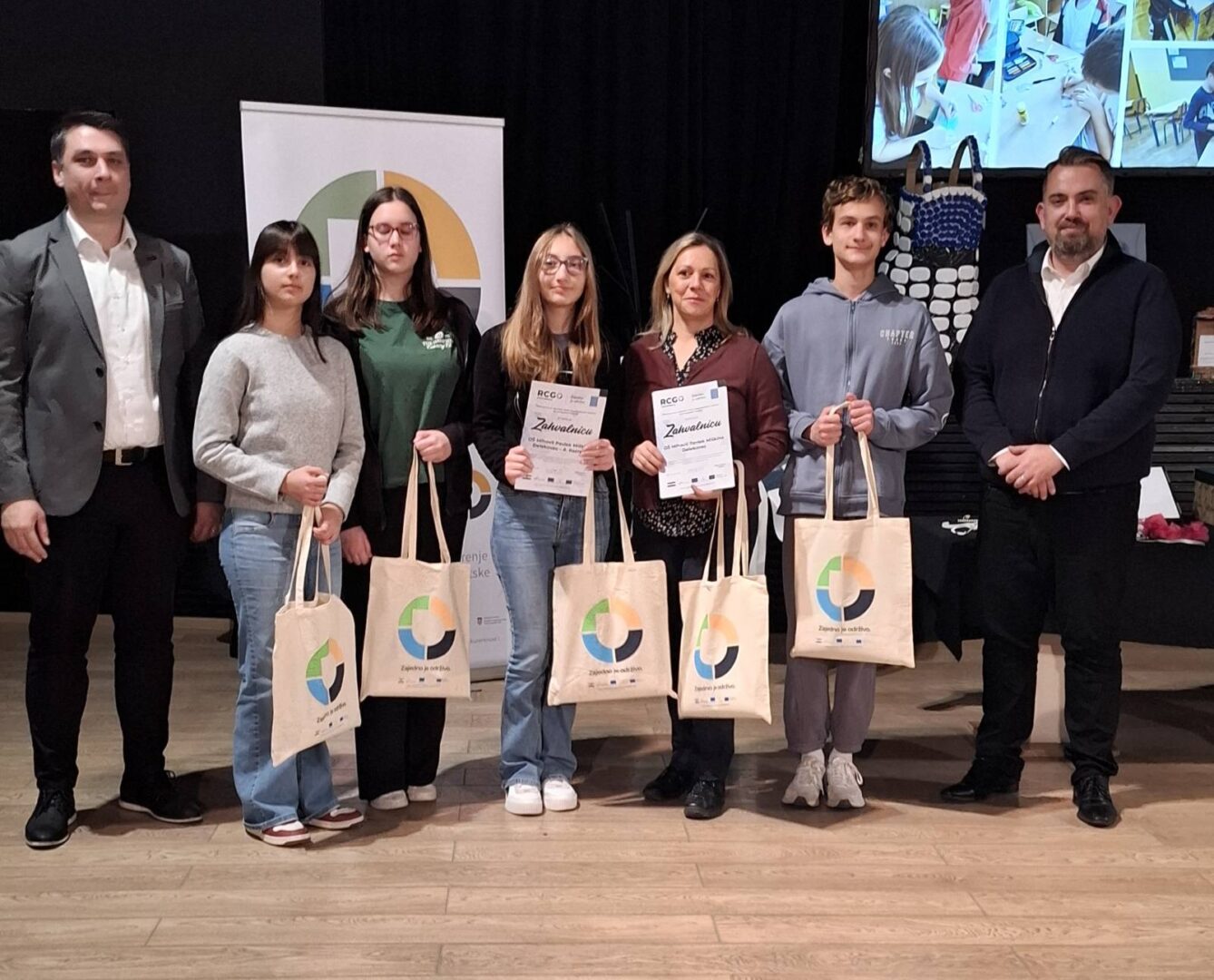 IMG-25e22e4ad72cc0be99ef87192d20e180-V