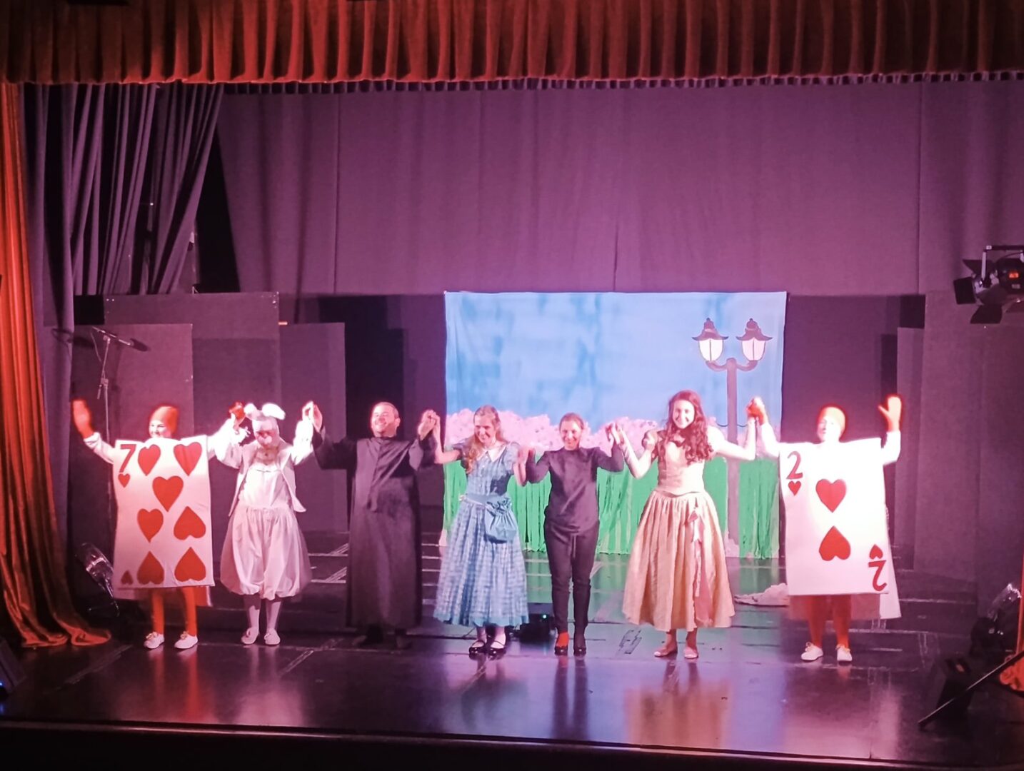 IMG-d6a44d62eed0b4a13be6653a70dbdc95-V