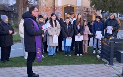 U PALJENJU PRVE ADVENTSKE SVIJEĆE U IMBRIOVCU I ĐELEKOVCU SUDJELOVALI NAŠI UČENICI S VJEROUČITELJICOM