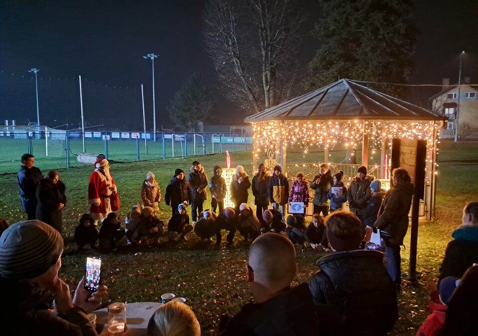 U OPĆINSKOM PROGRAMU “ADVENT U ĐELEKOVCU” SUDJELOVALI I NAŠI UČENICI
