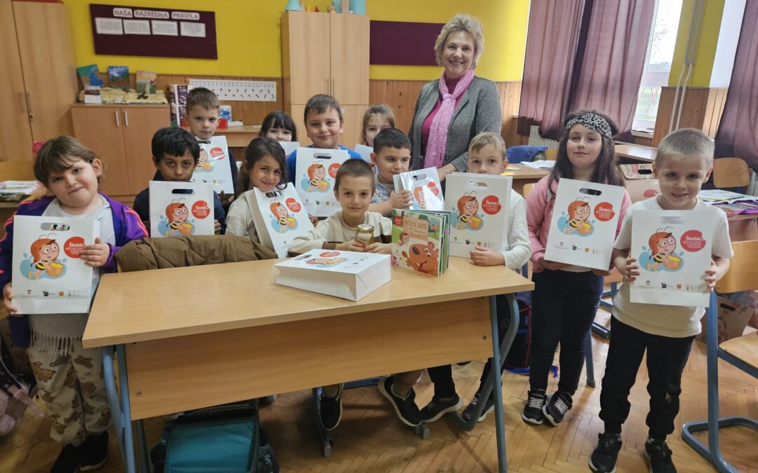 SLATKI MEDNI DAN U ŠKOLI