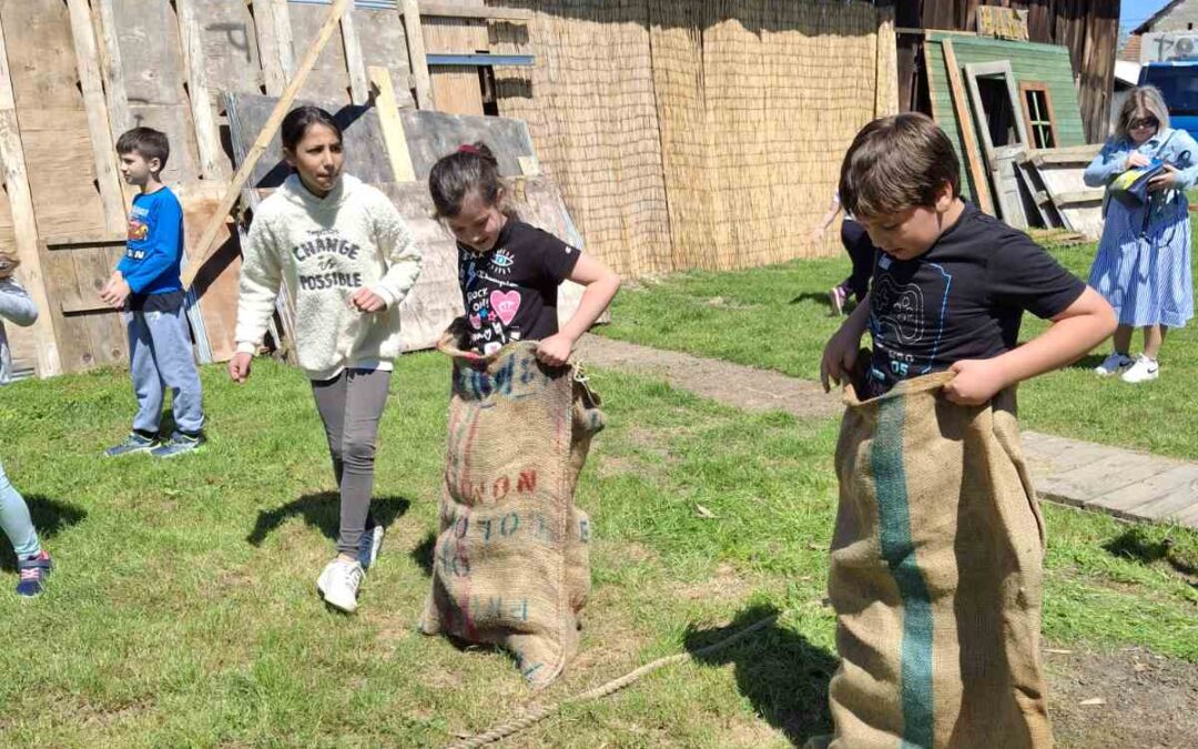 UČENICI 1., 2. I 3. r. POSJETILI IMANJE “STARI ZANATI” U HLEBINAMA