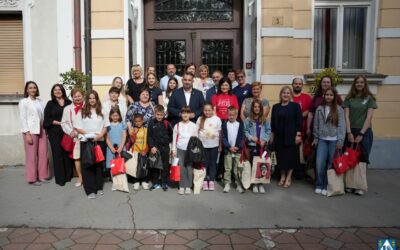 NAŠE UČENICE NAGRAĐENE ZA LIKOVNA RJEŠENJA NASLOVNICA BILJEŽNICA ZA SVE ŽUPANIJSKE OSNOVNOŠKOLCE