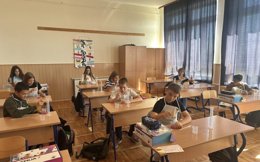ZANIMLJIVO NA NASTAVI KEMIJE U 7.R.